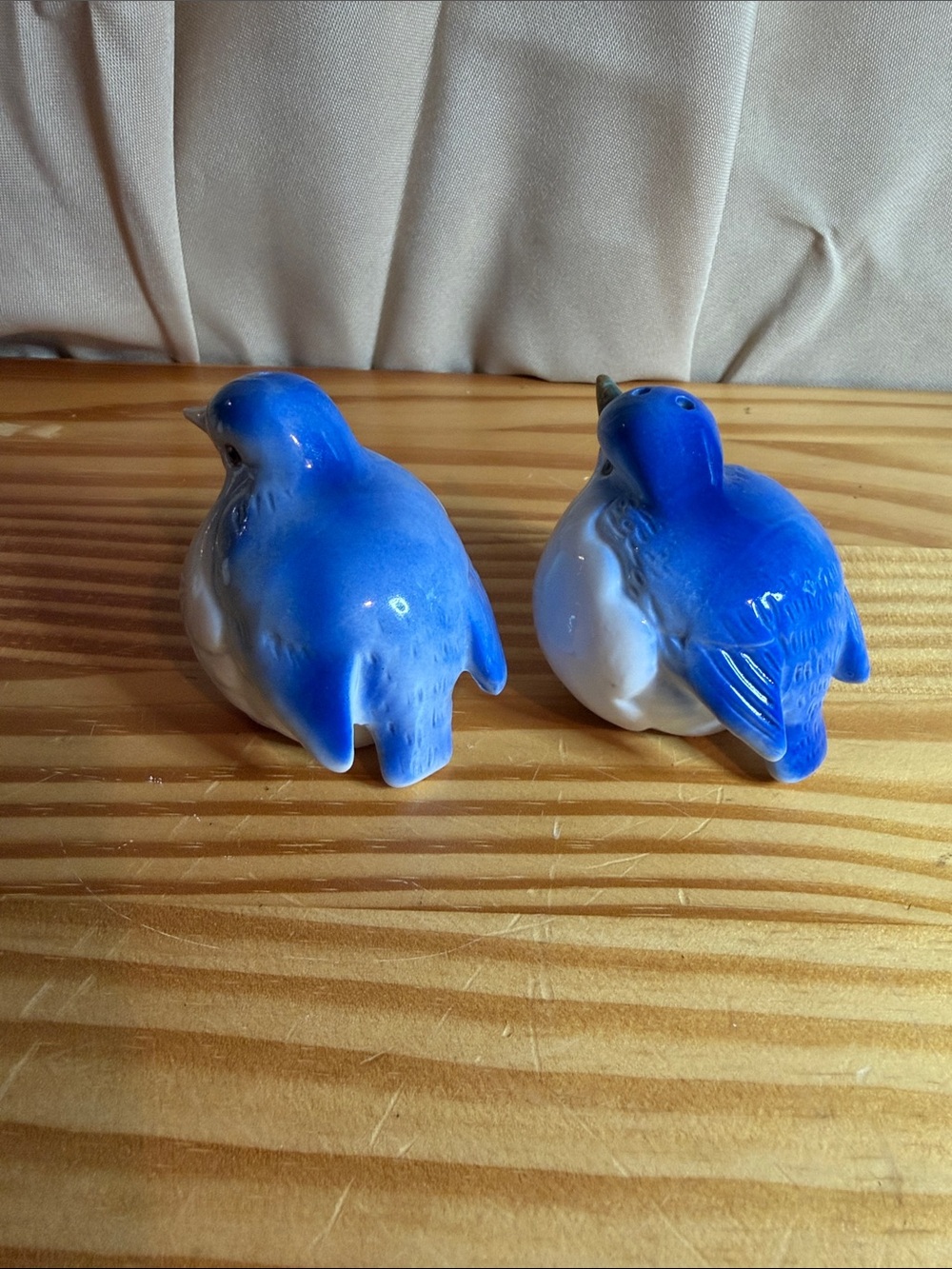 VTG Porcelain Chubby Bluebird Salt & Pepper Shaker Set - Picture 4 of 7
